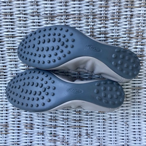 🆕 {Tod’s} ‘Dee’ Leather Ballet Flats in soft grey with black & tan, size 7 - Picture 6 of 9